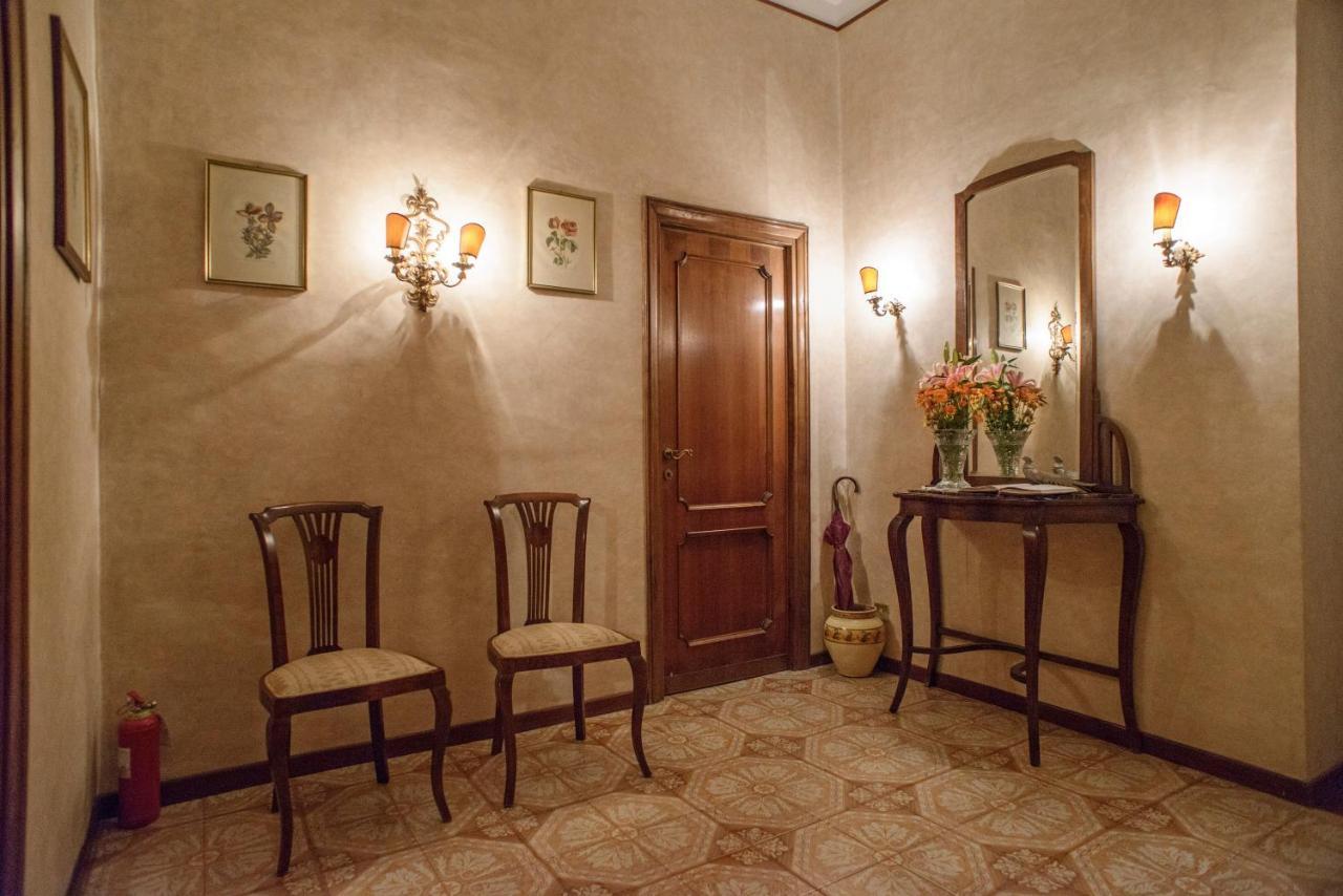 Апартаменти Amici Di Roma Екстер'єр фото